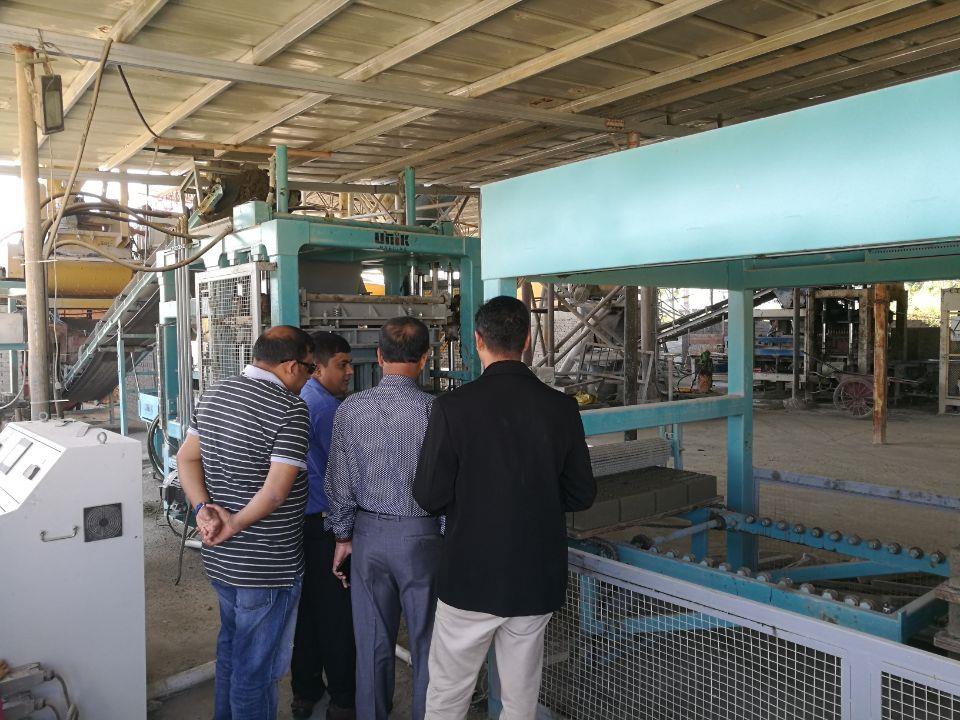 máquina de bloques huecos de cemento cement hollow block machine